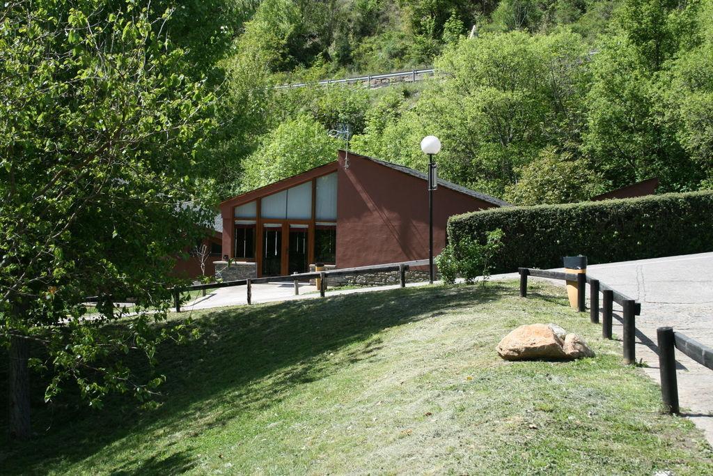 Alberg Escola De Piraguisme De ソート エクステリア 写真
